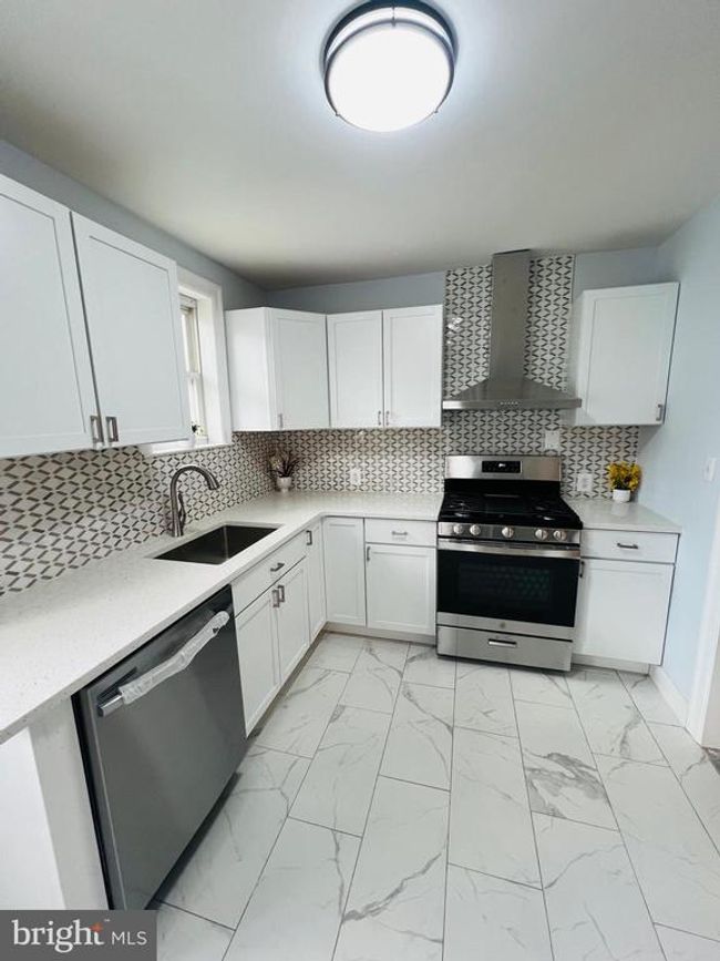 138 N Cedar Ln, Townhouse with 3 bedrooms, 1 bathrooms and null parking in UPPER DARBY PA | Image 35
