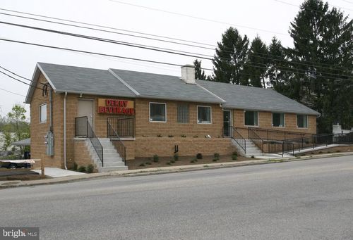 office-suite-3697 Derry Street, HARRISBURG, PA, 17111 | Card Image