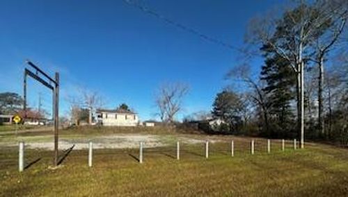 303 W Devall St, Ellisville, MS, 39437-2512 | Card Image