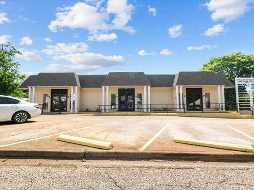 1000 N Church St, Palestine, TX, 75801-7733 | Card Image