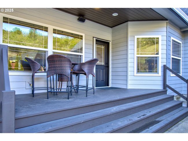459 Oak Valley Loop, House other with 4 bedrooms, 4 bathrooms and 3 parking in Winchester OR | Image 40