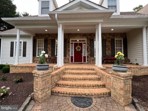11207 Valor Bridge Dr, SPOTSYLVANIA, VA, 22551-4690 | Card Image
