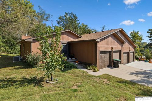 7806 Read Plz, Omaha, NE, 68122-1453 | Card Image