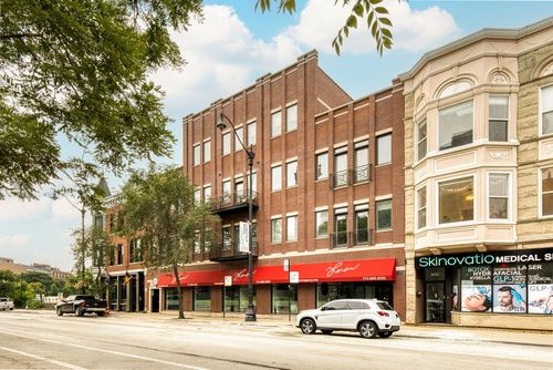 303-2626 N Lincoln Ave, Chicago, IL, 60614-7560 | Card Image