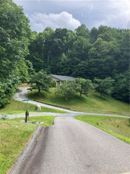 364 Roy E Brown Road, Vilas, NC, 28692 | Card Image