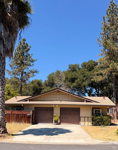 441 Pheasant Ln, Santa Rosa, CA, 95403-1331 | Card Image