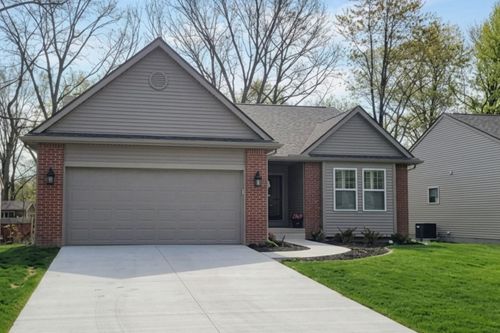 11449 Hidden Oaks Dr, Clio, MI, 48420-2905 | Card Image