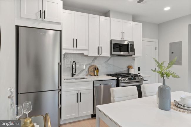 UNIT-1 - 2019 M St Ne, Condo with 2 bedrooms, 2 bathrooms and null parking in WASHINGTON DC | Image 9