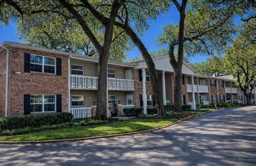 202-2500 Lee Rd, WINTER PARK, FL, 32789-1711 | Card Image