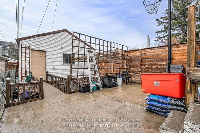 212 Symington Ave, House other with 5 bedrooms, 3 bathrooms and 1 parking in Toronto ON | Image 45