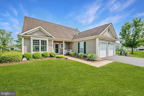 51 Springmill Dr, MIDDLETOWN, DE, 19709-5820 | Card Image