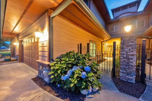 351 Monroe Dr, Bristol, TN, 37620-3150 | Card Image