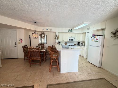 105-1220 Wildwood Lakes Blvd, NAPLES, FL, 34104-5806 | Card Image