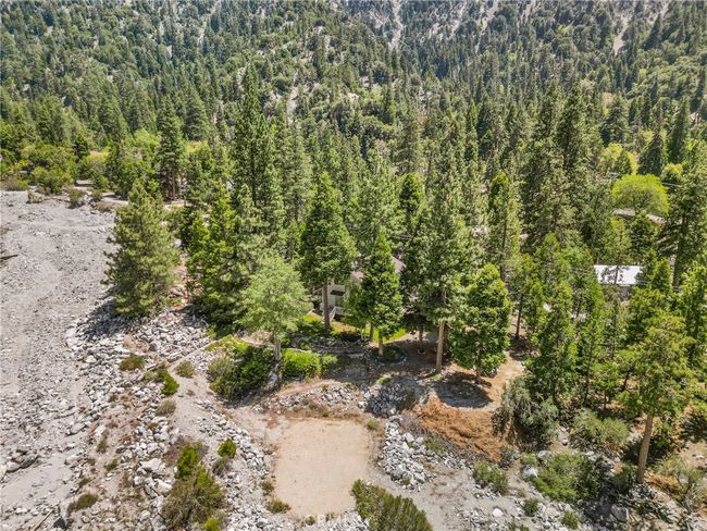 41560 Alder Dr, House other with 2 bedrooms, 3 bathrooms and 2 parking in Forest Falls CA | Image 12