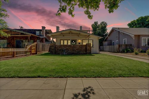 930 S Roosevelt Avenue, Fresno, CA, 93728 | Card Image