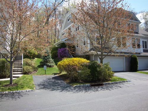 36 Briarbrook Dr, Briarcliff Manor, NY, 10510-2075 | Card Image