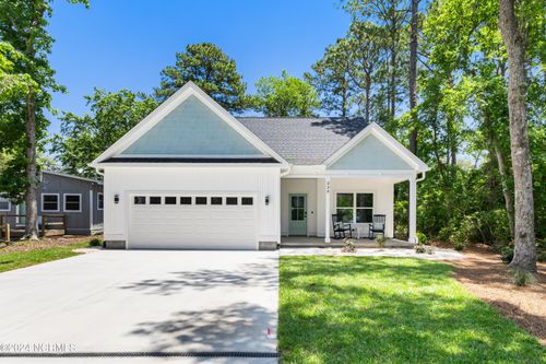 230 Ne 74th St, Oak Island, NC, 28465-4233 | Card Image