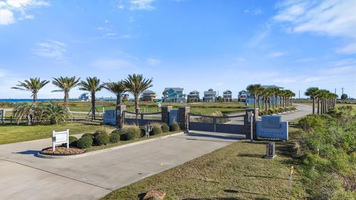 1633 Osprey Ct, Galveston, TX, 77554 | Card Image