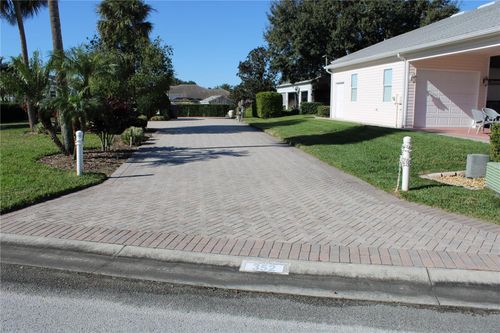 352 Travelers Dr, Polk City, FL, 33868-5129 | Card Image