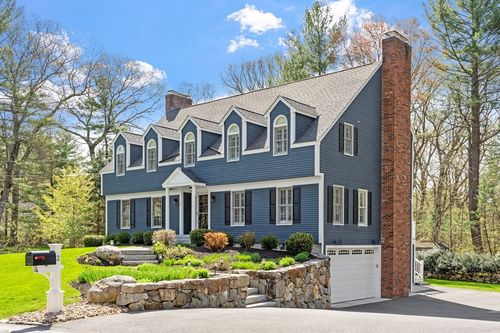 3 Karen Dr, Bedford, MA, 01730-2052 | Card Image