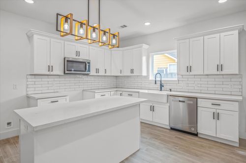 unit-a-2015 Brackenridge St, Houston, TX, 77026-6969 | Card Image