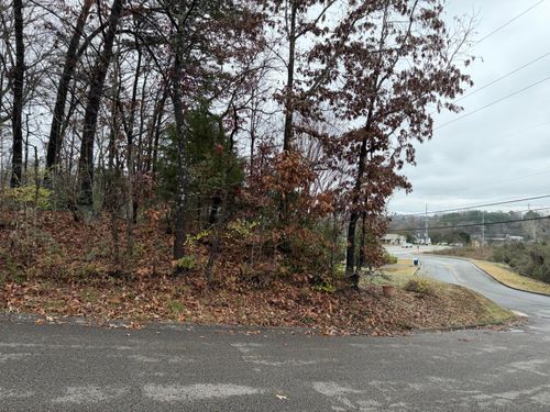 3991 Knollwood Ter, Chattanooga, TN, 37415-4210 | Card Image