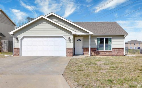 2724 Buttonwood Dr, Manhattan, KS, 66502-7162 | Card Image