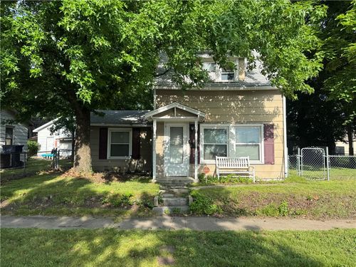 416 N Hall St, Webb City, MO, 64870-1422 | Card Image