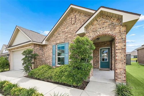 125 Lake Ct, Slidell, LA, 70461-5613 | Card Image