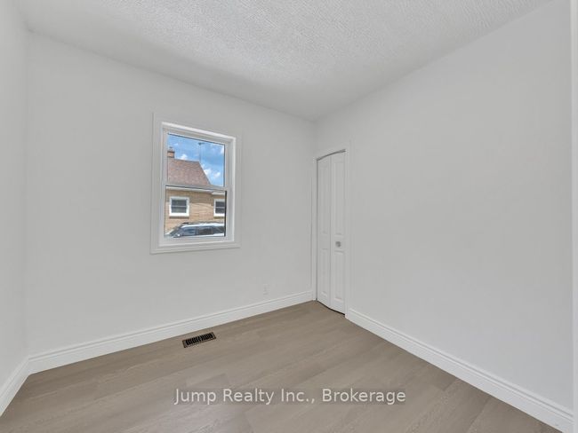 1662 Cadillac St, House other with 5 bedrooms, 3 bathrooms and null parking in Windsor ON | Image 18