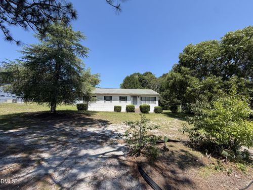 125 Dark Wood Dr, Spring Lake, NC, 28390-8746 | Card Image