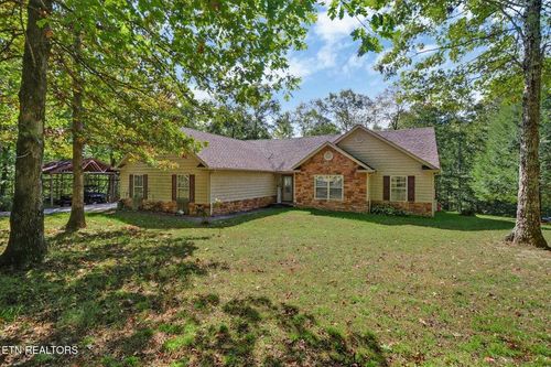 224 Victoria Cir, Jamestown, TN, 38556-5178 | Card Image