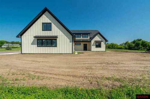 1005 Lakeview Rd, Lake Crystal, MN, 56055-2447 | Card Image