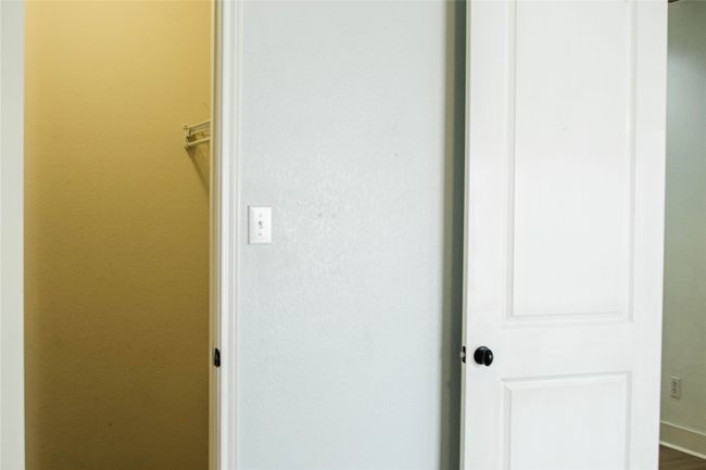 Detailed view of baseboards | Image 29