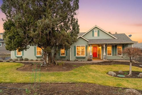 447 Highland Meadow Loop, Redmond, OR, 97756 | Card Image