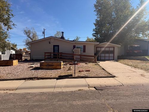 101 Honeysuckle St, Casper, WY, 82604-4043 | Card Image