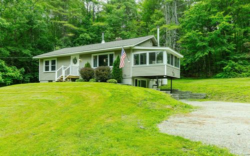 995 Route 9, Chesterfield, NH, 03443 | Card Image