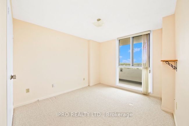 1002 - 1320 Mississauga Valley Blvd, Condo with 3 bedrooms, 2 bathrooms and 2 parking in Mississauga ON | Image 18