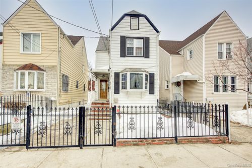 9056 184th Pl, Hollis, NY, 11423-2417 | Card Image