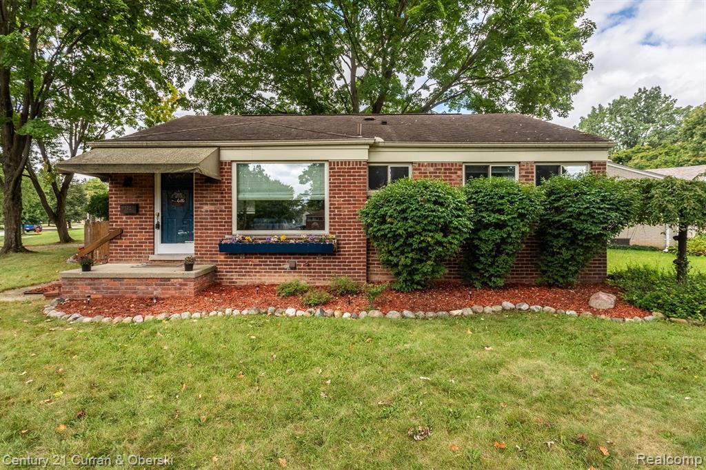 Marblehead Rd, Farmington, MI 48336
