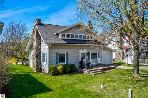 205 2nd St, Leland, MI, 49654-5029 | Card Image