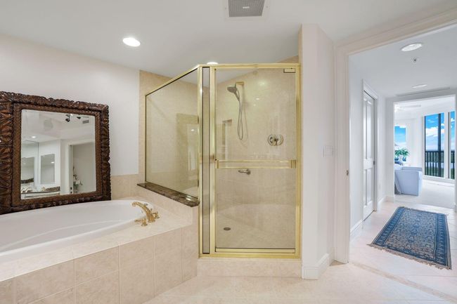 APT-1005 - 1060 Borghese Ln, Condo with 2 bedrooms, 3 bathrooms and null parking in NAPLES FL | Image 15
