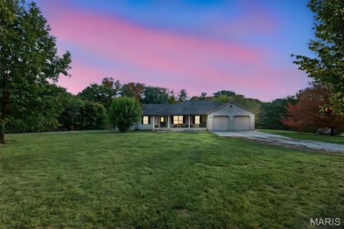 1416 Hidden Acres Ln, Highland, IL, 62249-4457 | Card Image