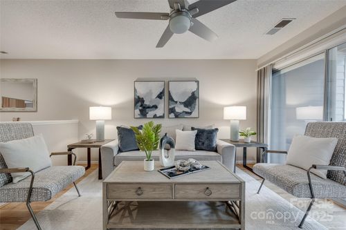 apt-m-2209 Sumner Green Ave, Charlotte, NC, 28203-5688 | Card Image