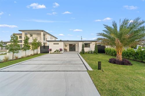 2735 Sw 65th Ave, Miami, FL, 33155-2962 | Card Image