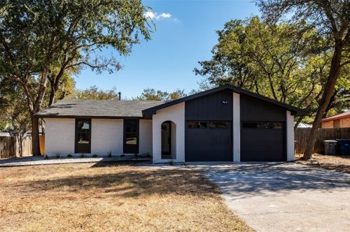 7209 Scenic Oaks Cir, Austin, TX, 78745-5214 | Card Image