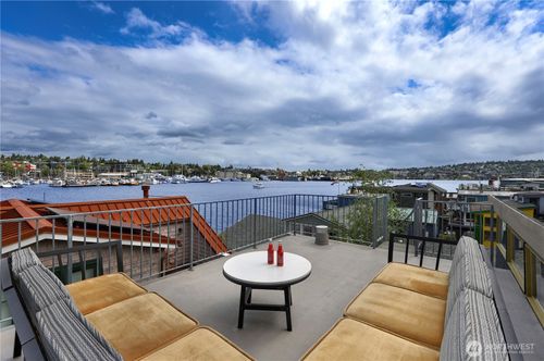 apt-6-2770 Westlake Ave N, Seattle, WA, 98109-1919 | Card Image