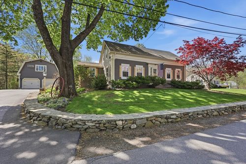 617 Lake St, Haverhill, MA, 01832-1160 | Card Image