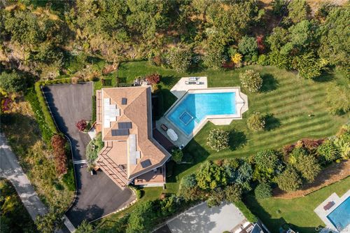 89 Old Canoe Place Rd, Southampton, NY, 11968-3614 | Card Image