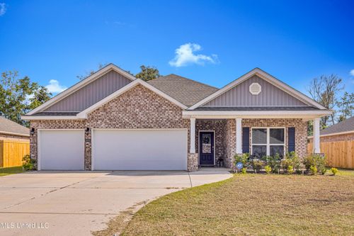 8008 Crawford Dr, Long Beach, MS, 39560-5649 | Card Image